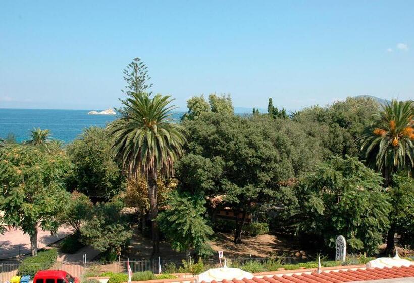اتاق استاندارد با بالکن, Crystal & Residence
