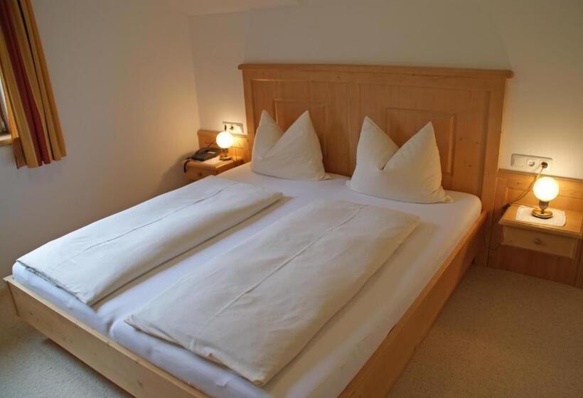 1 Bedroom Apartment Lake View, Garni Buchinger