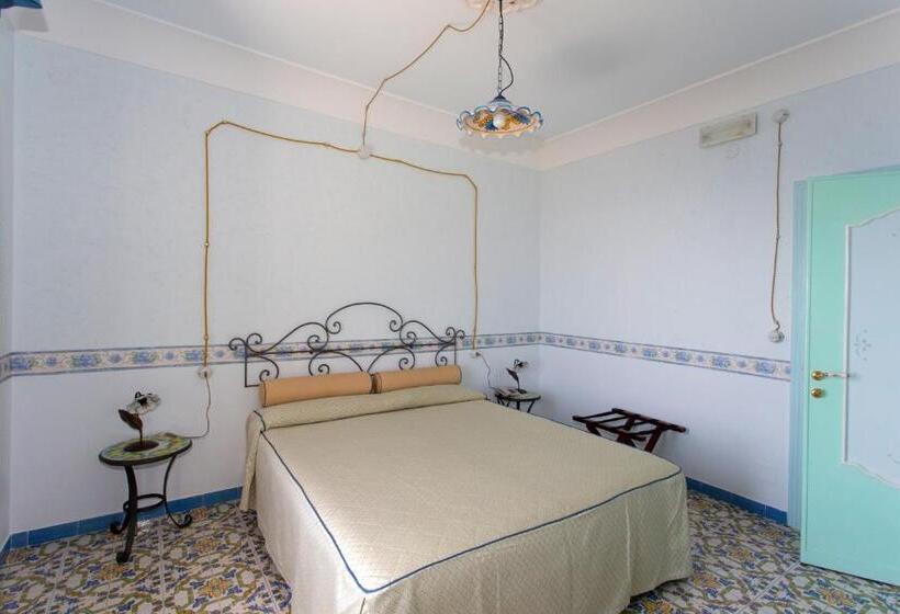 اتاق لوکس با وان آب گرم, Fico D India Relais