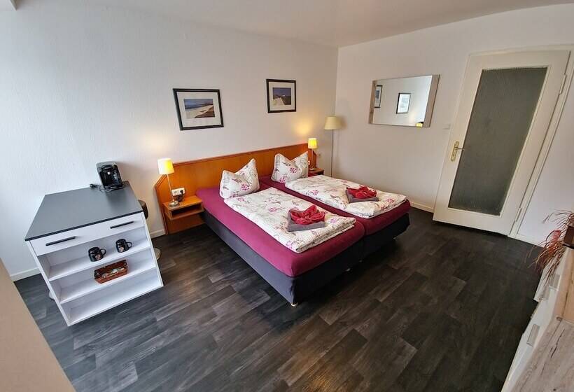 Quarto Estandar, Pension Hamburg