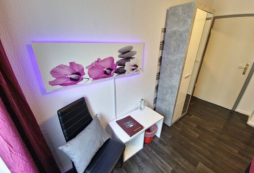Quarto Estandar Individual, Pension Hamburg