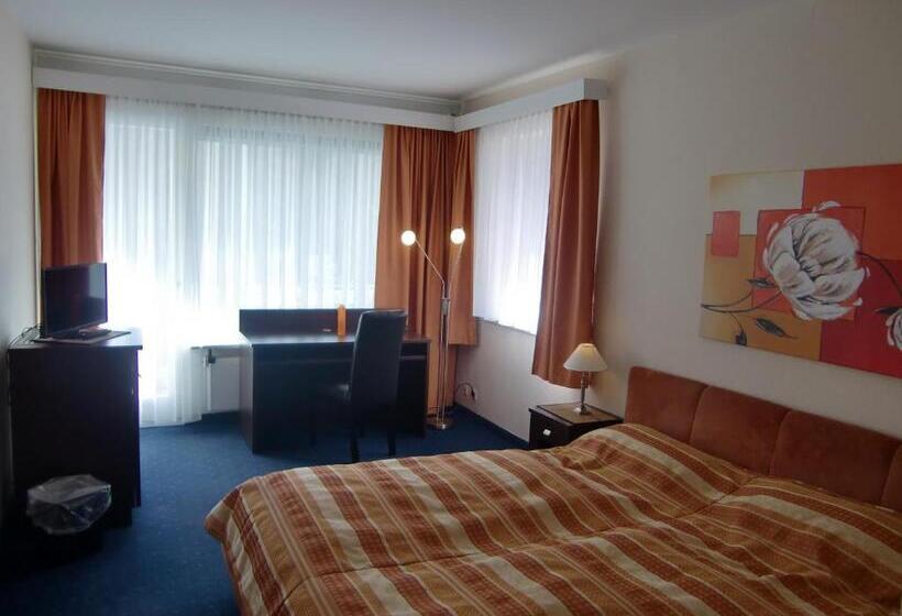Номер Стандарт Трехместный, Grainauer Hof