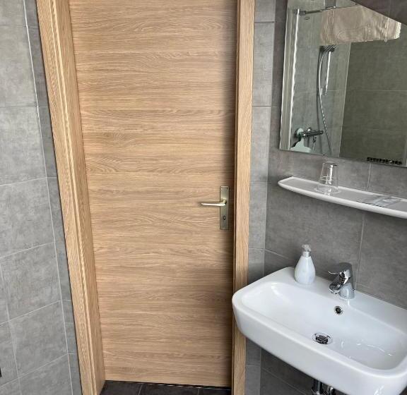 اتاق استاندارد یک نفره, Gasthof Zur Post Hotel   Restaurant