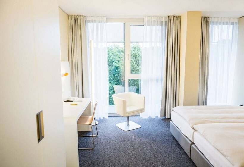 Номер Стандарт, Lufthansa Seeheim  More Than A Conference