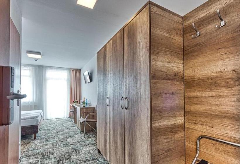 اتاق استاندارد یک نفره, St Lukas Medical & Spa