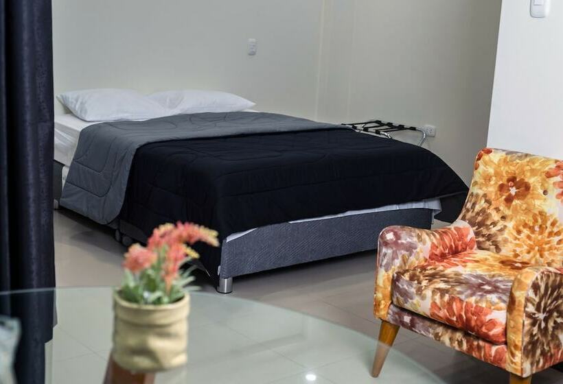 Economy Studio, Gran Imperial Premium