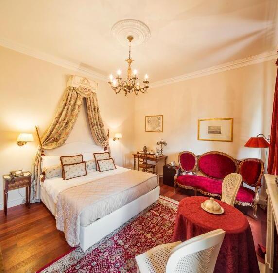 Romantic Room, Duchessa Margherita Chateaux & Hotels