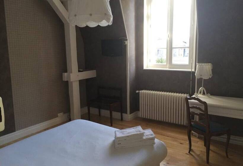 اتاق سوپریور سه تخته, La Villa Saint Pierre