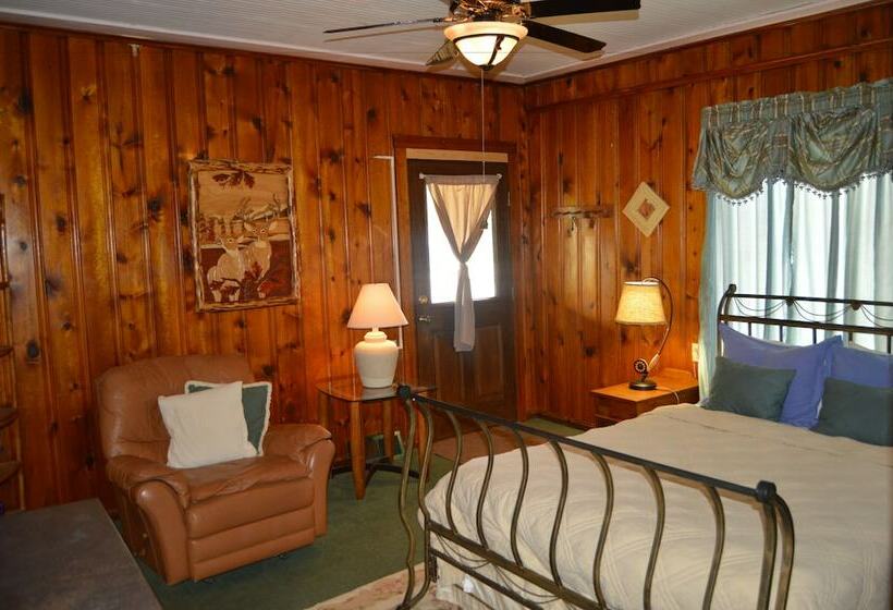 Хижина, Moon River Cabins