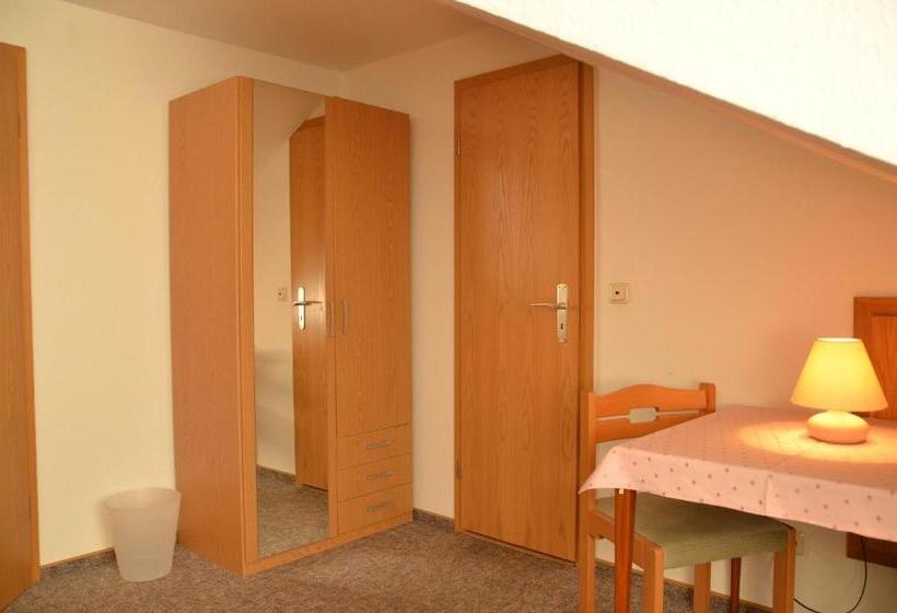 Номер Стандарт, Landhaus Braband
