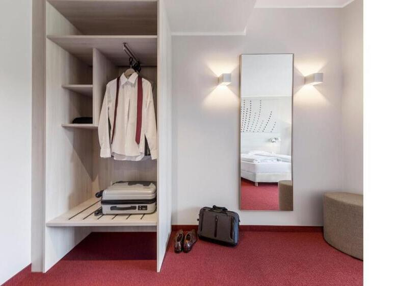 コンフォートルーム, Serways Hotel Remscheid