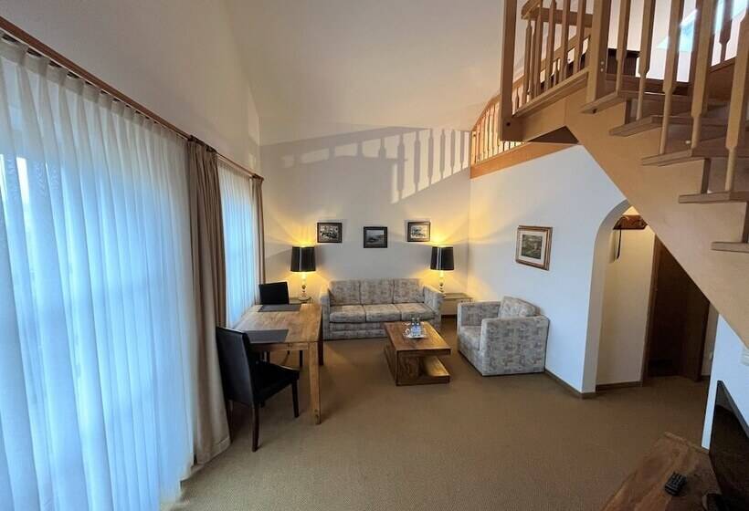 جناح, Appartment Hotel Hölzl
