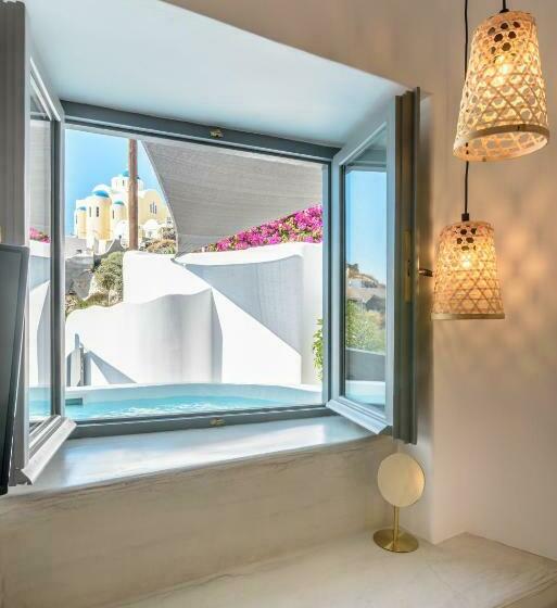 سوئیت با وان آب گرم, Anila Suites