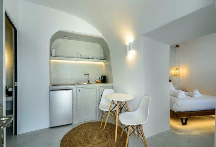 سوئیت با وان آب گرم, Anila Suites