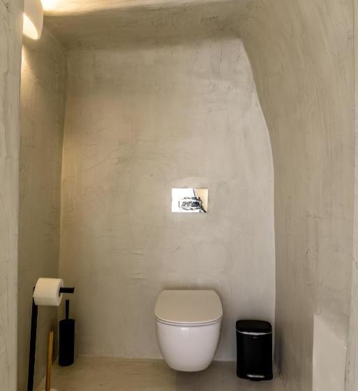 سوئیت با وان آب گرم, Anila Suites