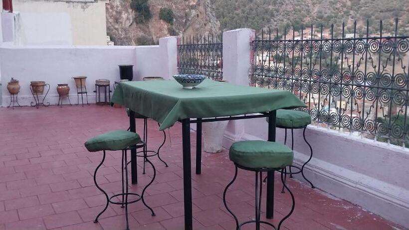 اتاق استاندارد سه نفره, Riad Lala Zakia