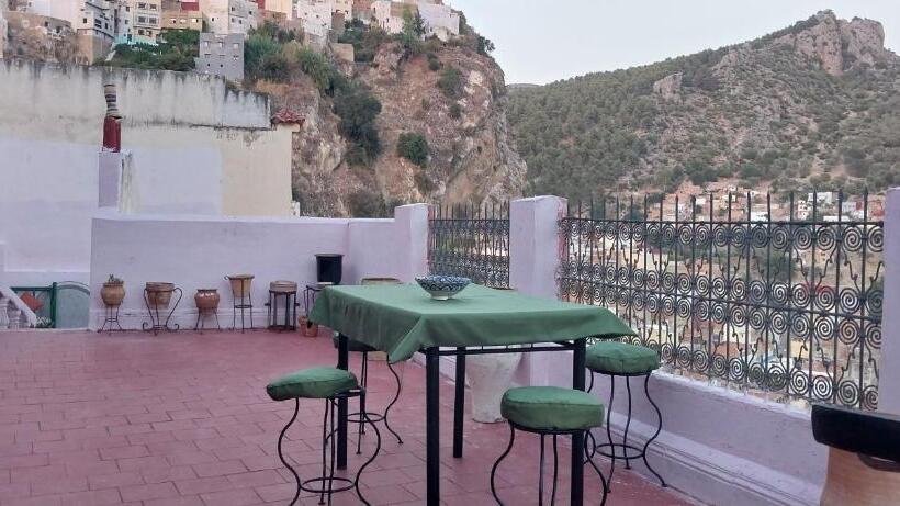 اتاق استاندارد سه نفره, Riad Lala Zakia