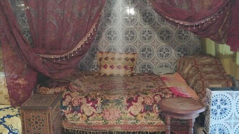 اتاق استاندارد سه نفره, Riad Lala Zakia