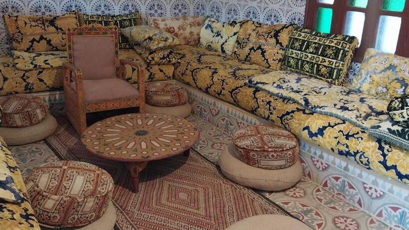 اتاق استاندارد سه نفره, Riad Lala Zakia
