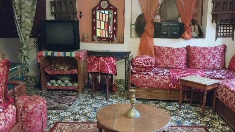 اتاق استاندارد سه نفره, Riad Lala Zakia