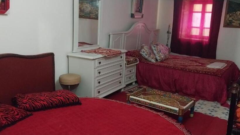 اتاق خانوادگی, Riad Lala Zakia