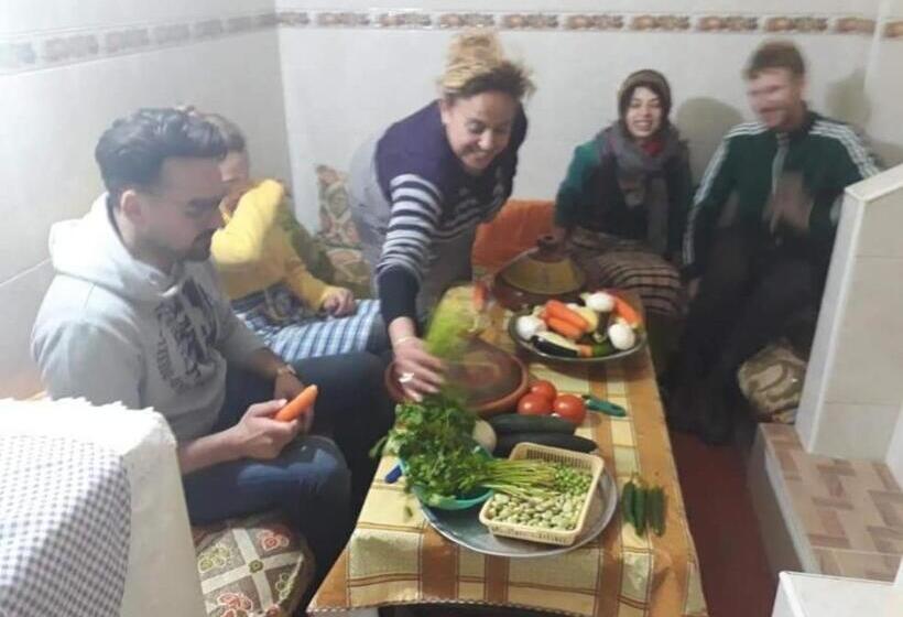اتاق خانوادگی, Riad Lala Zakia