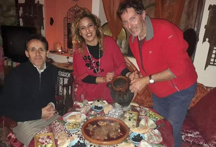 اتاق خانوادگی, Riad Lala Zakia
