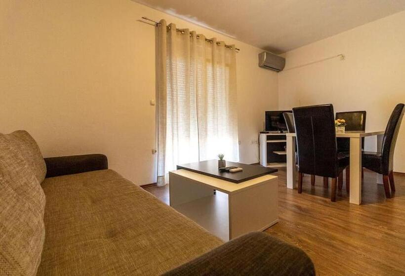 آپارتمان 1 خوابه با چشم‌انداز دریا, Apartments Bozena