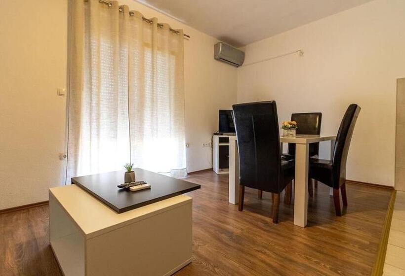 آپارتمان 1 خوابه با چشم‌انداز دریا, Apartments Bozena