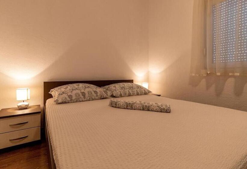 آپارتمان 1 خوابه با بالکن, Apartments Bozena