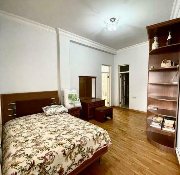 اتاق لوکس با بالکن, Najaryan’s Family Guest House