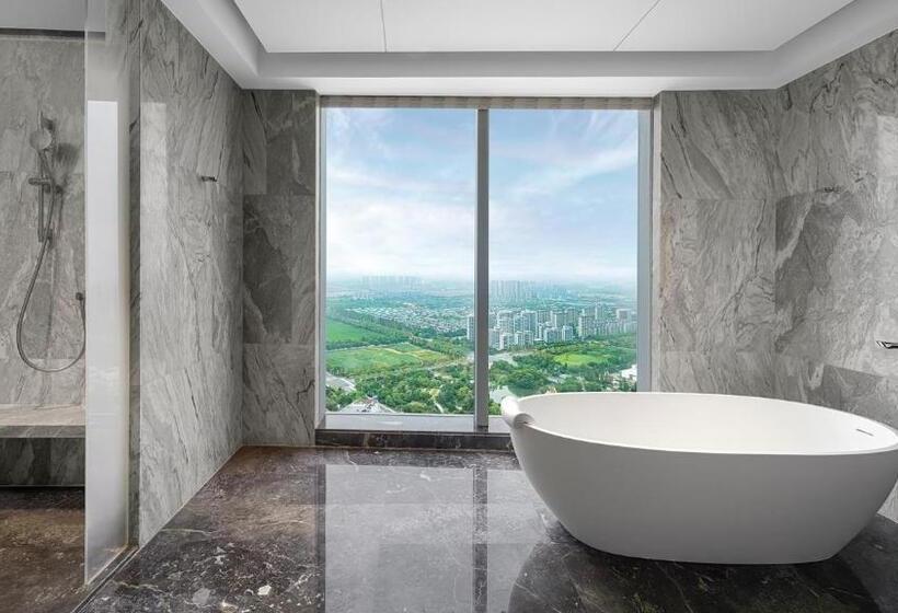 سوئیت کلاب, Renaissance Changzhou Wujin