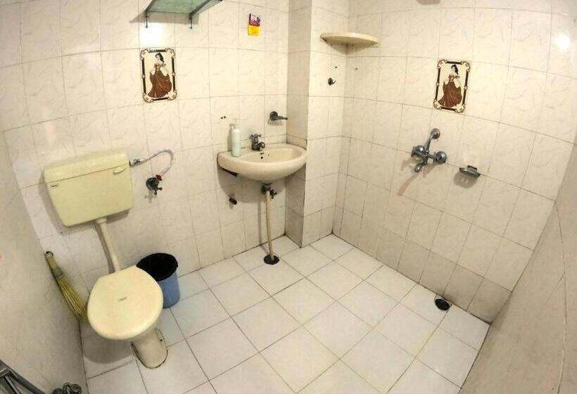 디럭스 룸, Nomadic Hostel