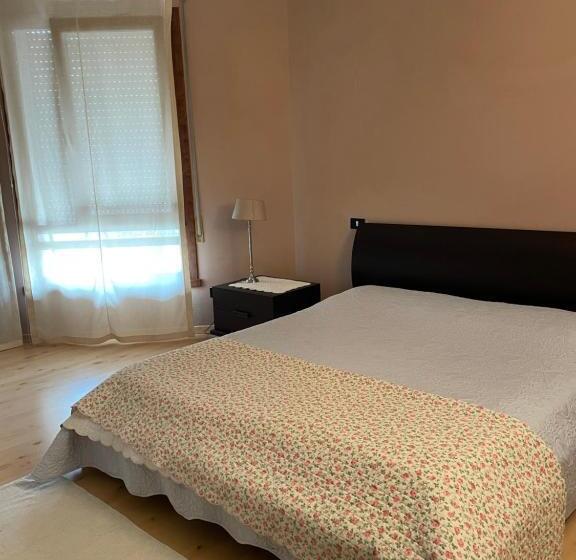 اتاق استاندارد, Charlotte Room