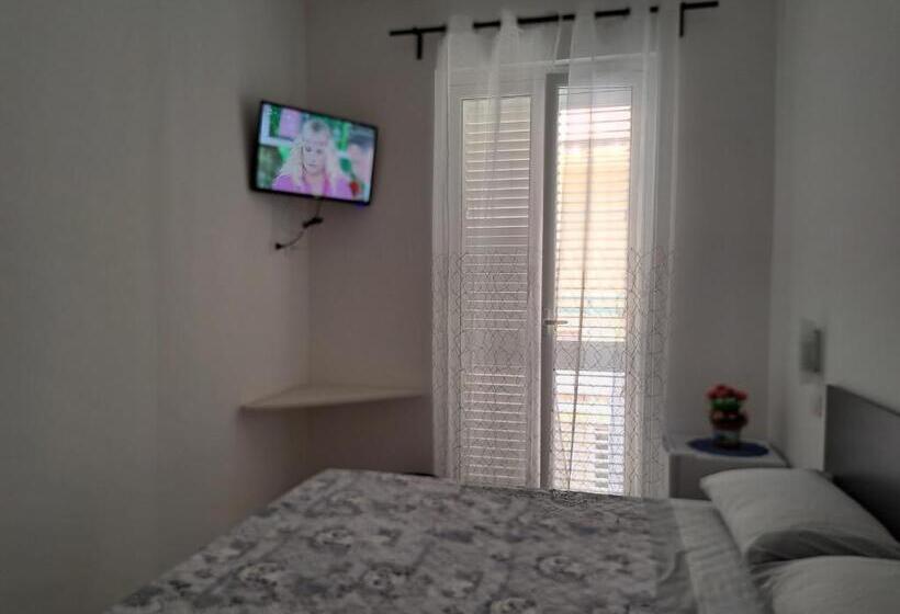 اتاق استاندارد, Da Orazio