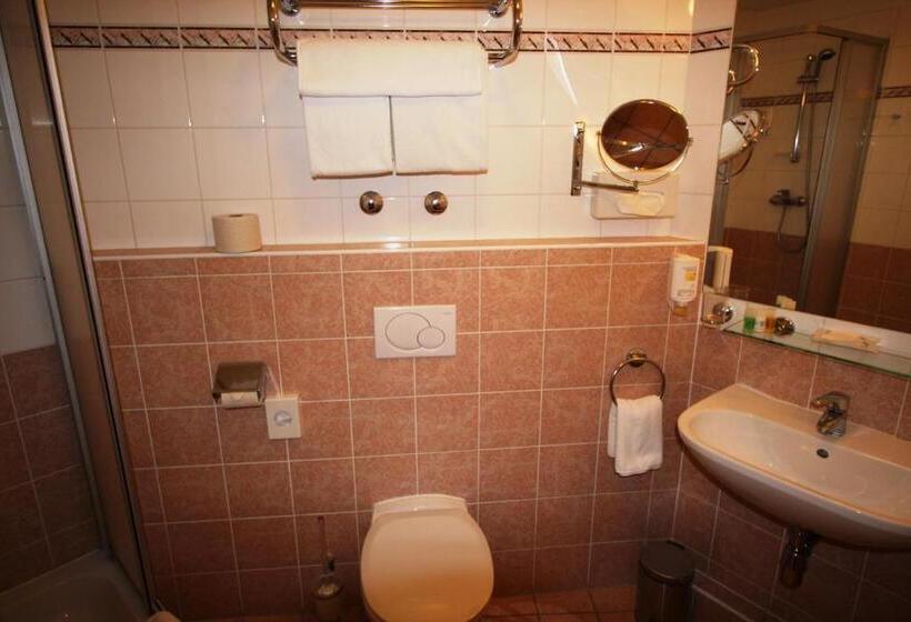 디럭스 스위트, Suite Hotel 900 M Zur Oper