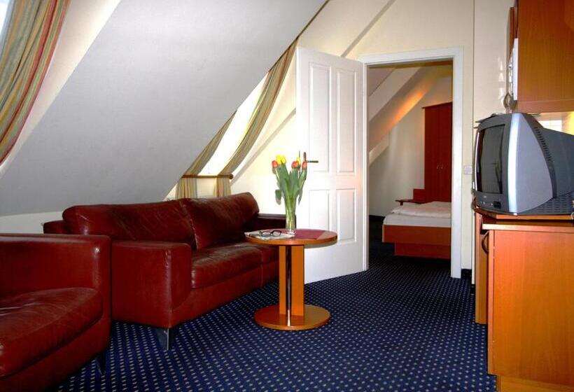 디럭스 스위트, Suite Hotel 900 M Zur Oper