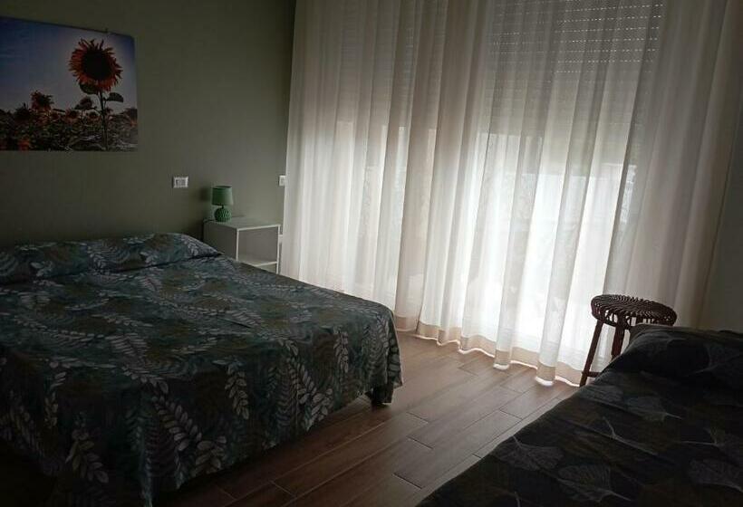 اتاق استاندارد سه نفره, B&b Salsedine E Girasoli