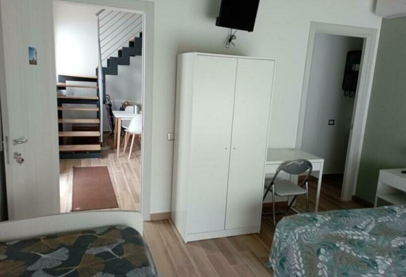 اتاق استاندارد سه نفره, B&b Salsedine E Girasoli