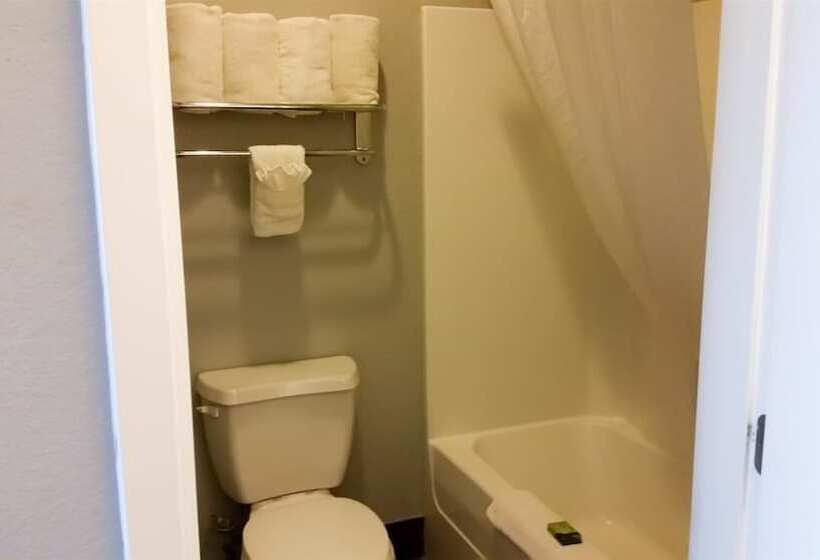 Номер Deluxe, Studio 6beeville, Tx