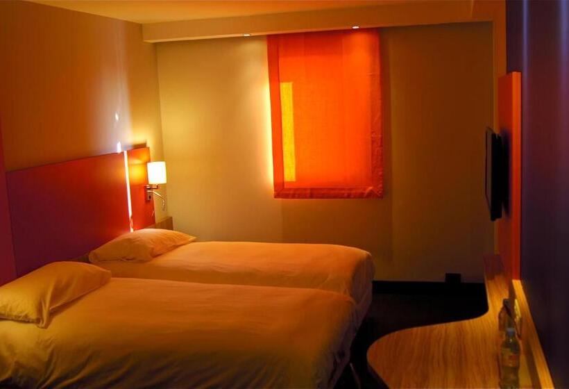 Номер Стандарт, Ibis Styles Romans Valence Gare Tgv