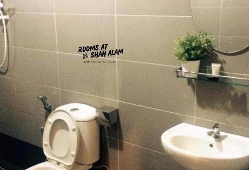 Номер Deluxe Кровать Кинг, Sara S Inn Shah Alam