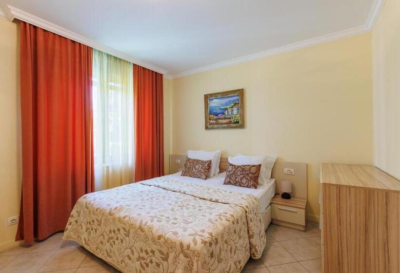 Апартаменты 1 Спальня с Балконом, Apartments Dreambg