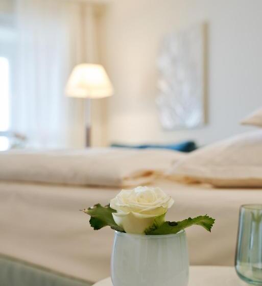 Номер Стандарт Боковой Вид на Море, Strandhotel Dünenmeer   Adults Only