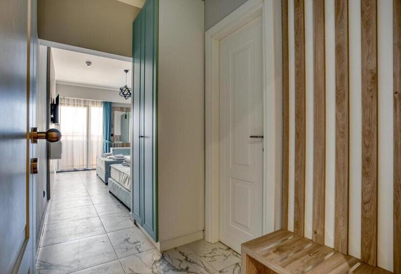 اتاق لوکس سه تخته, Montenegrina Hotel & Spa All Inclusive