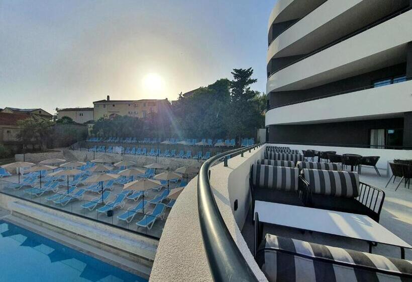 اتاق کلاسیک چهارنفره, Montenegrina Hotel & Spa All Inclusive