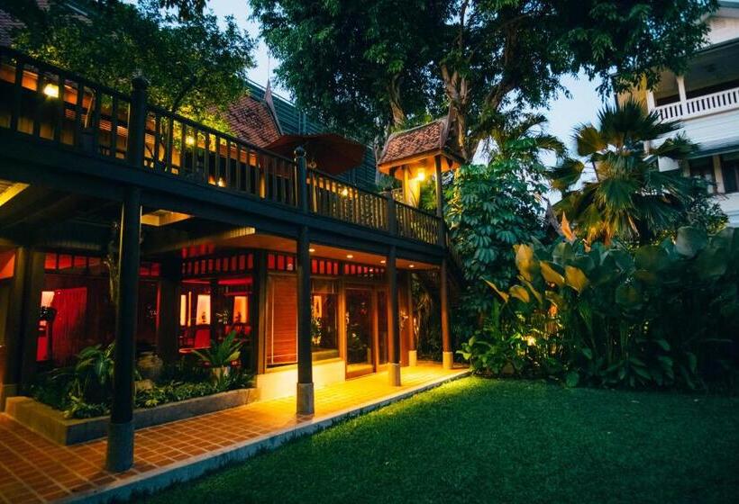 Suíte Vista Piscina, Chakrabongse Villas