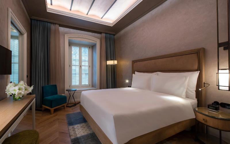 اتاق استاندارد, 10 Karakoy