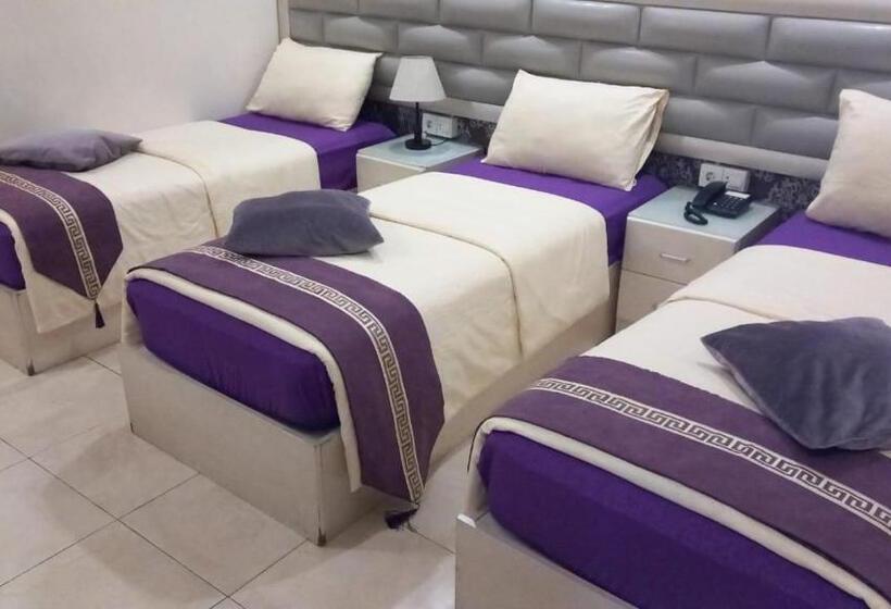 اتاق استاندارد سه نفره, Beirut Hotel 1