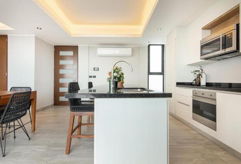 1 Bedroom Penthouse Apartment, Toh House Luxury By Boutique Apartments Mx